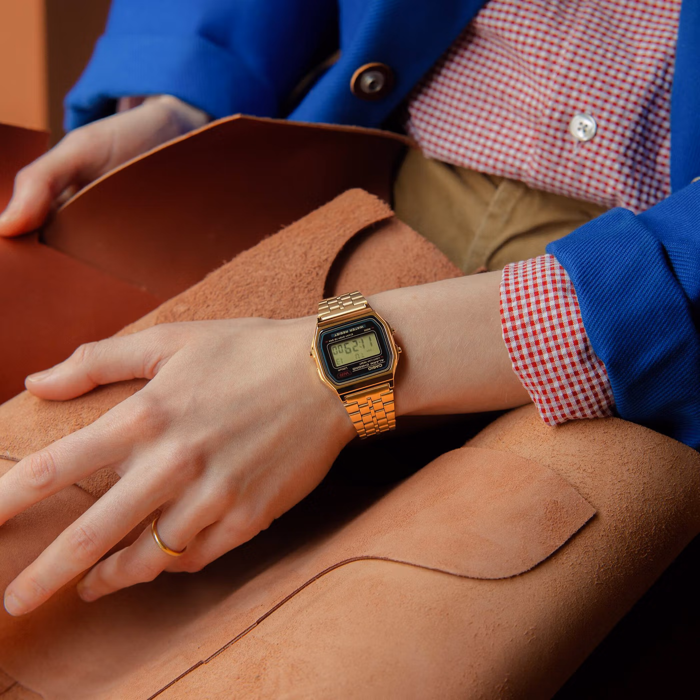 Casio A159WGEA-1 на запястье
