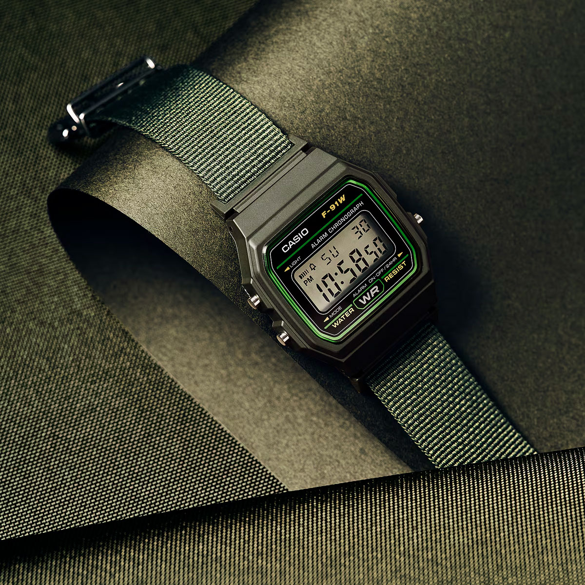 Зелёная Casio F-91WF-3A с тканевым ремешком