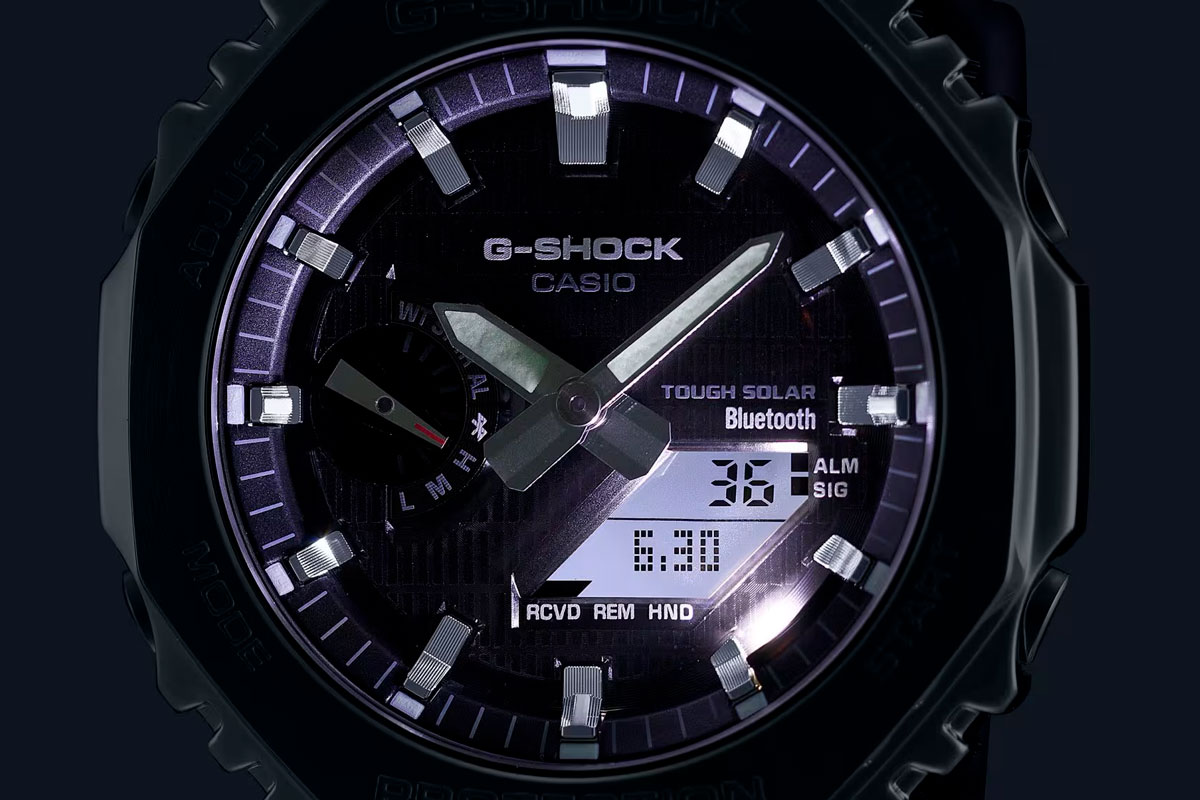 Циферблат часов серии GBM-2100 с надписями Tough Solar и Bluetooth