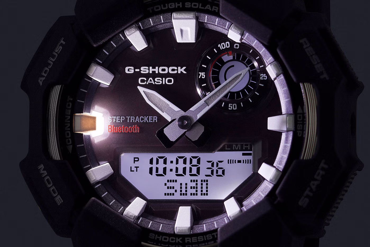 Двойная светодиодная подсветка GA-B010-1A: светятся и циферблат, и экран