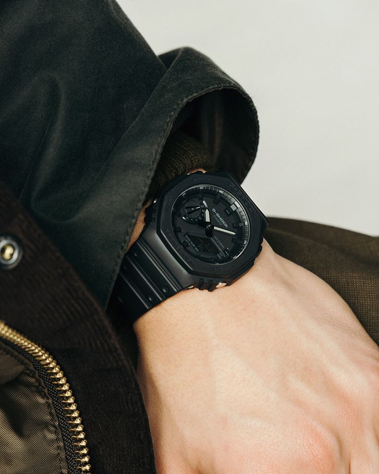 G-Shock GA-2100 на руке