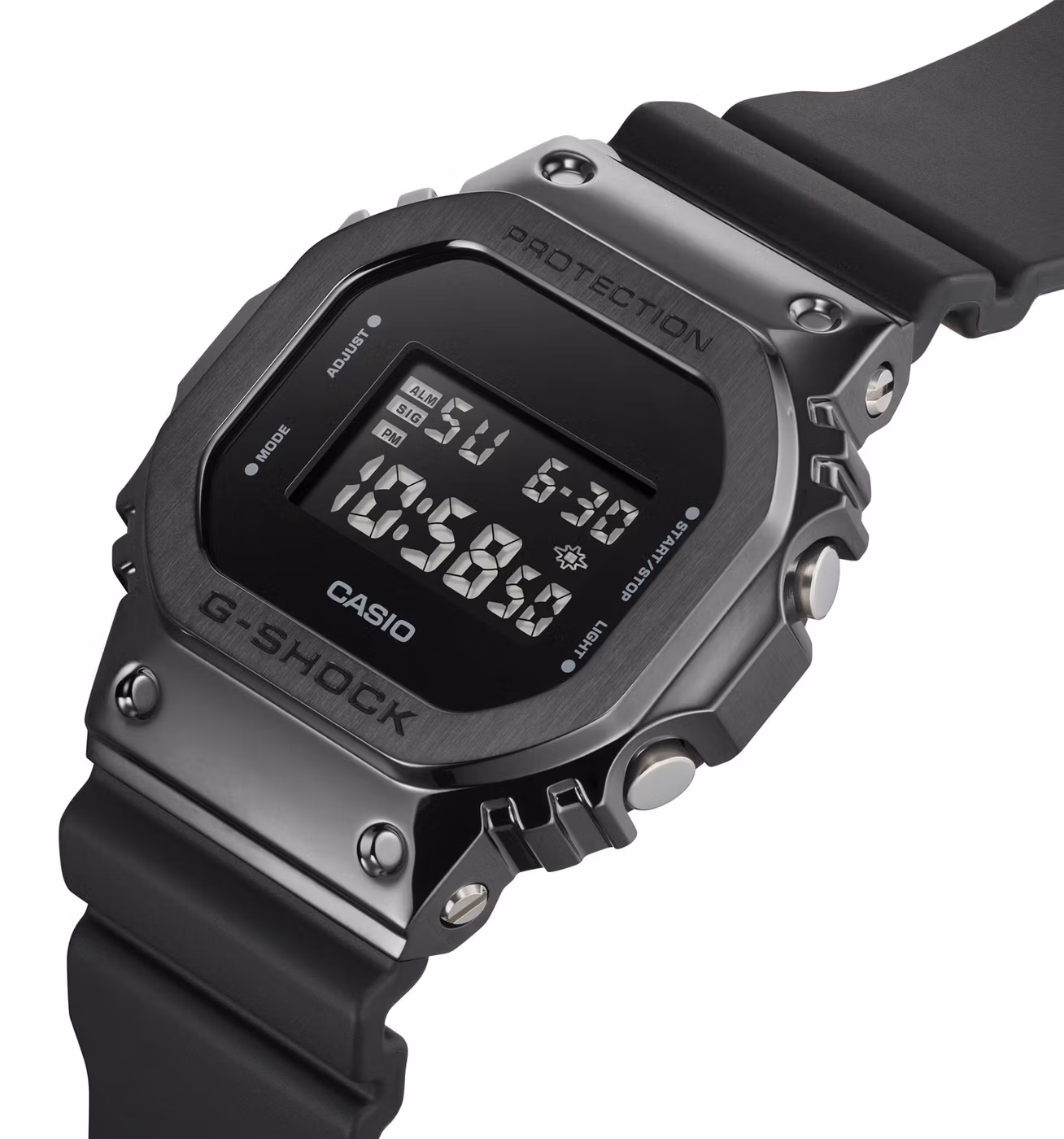 Стальной безель, кнопки и винты серийной Casio GM-5600UB-1