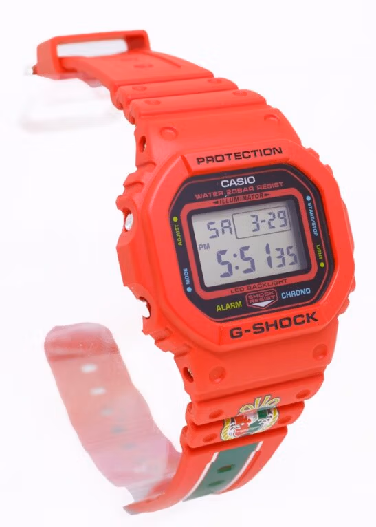 Тёмно-красная G-Shock Kochi United SC 2025 года на базе DW-5600EP-4