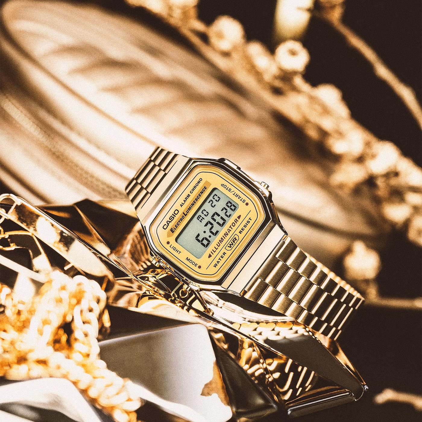 Электронные Casio A168WG-9W в золотистом исполнении