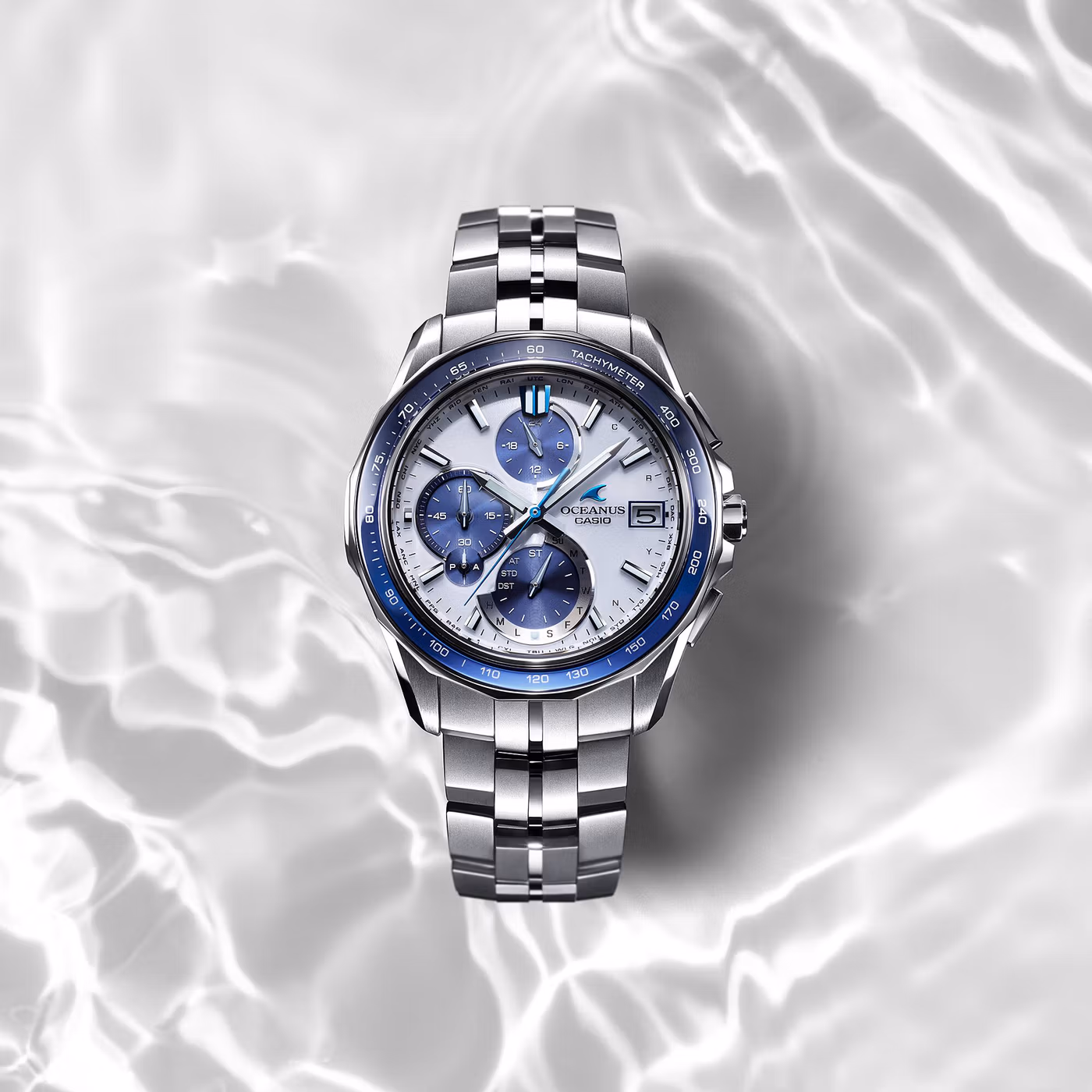 Casio Oceanus Manta OCW-S7000D-7AJF: белый циферблат, синий сапфир и корпус толщиной 9,5 мм