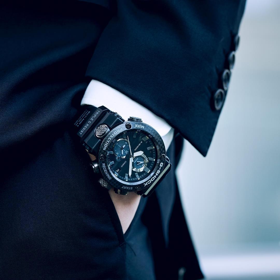 Casio G-Shock GWR-B1000-1A1 на руке
