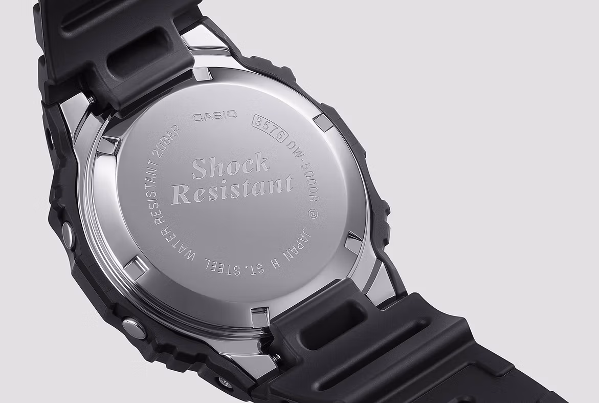 Стальная задняя крышка DW-5000R-1A с гравировкой Shock Resistant