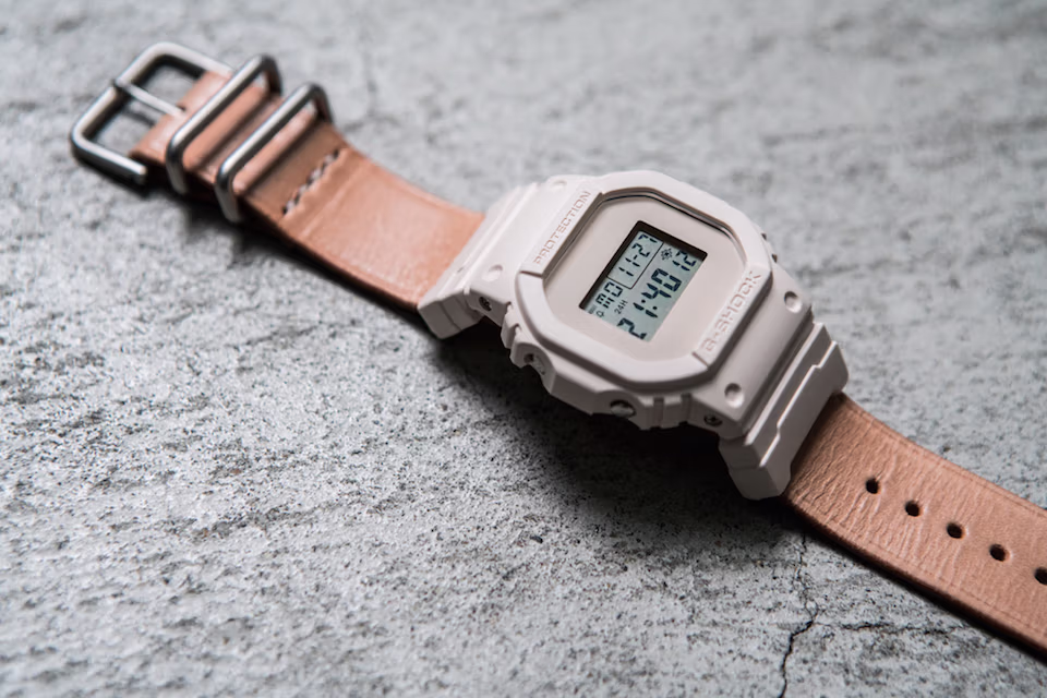 Casio DW-5600HS-4