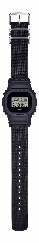 Casio DW-5600BCE-1