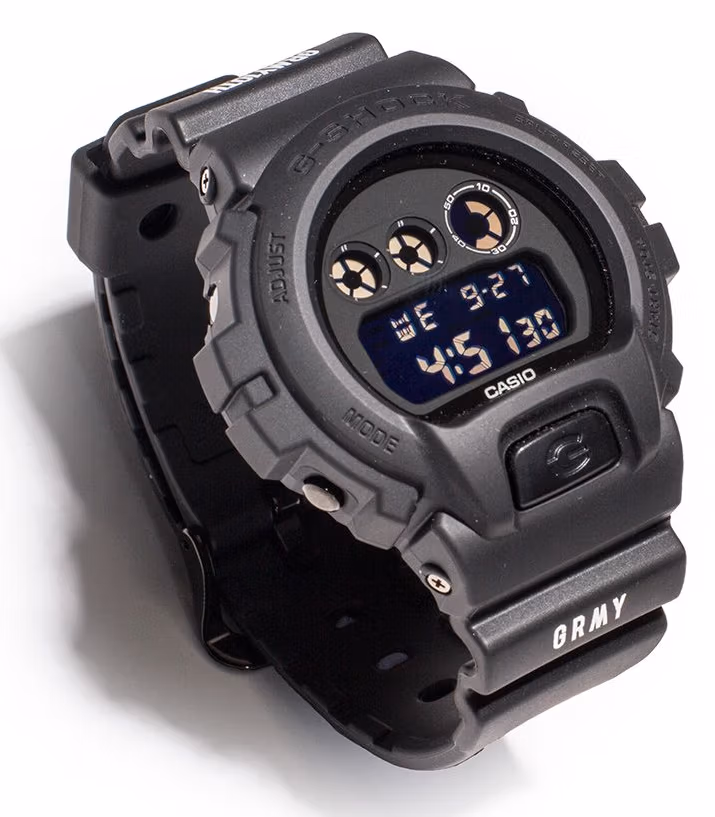 Casio DW-6900BB-1-Grimney
