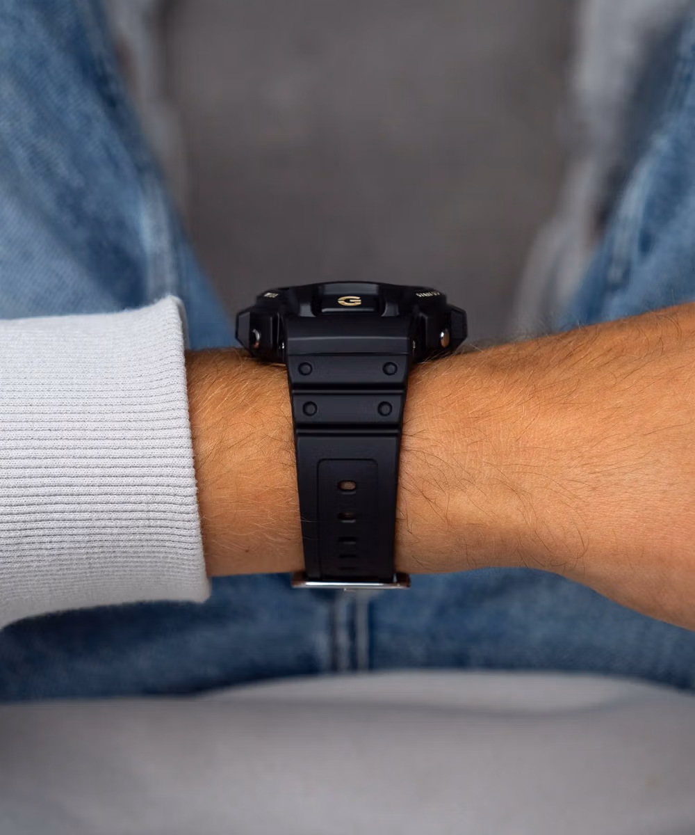 Casio DW-6900CF-1