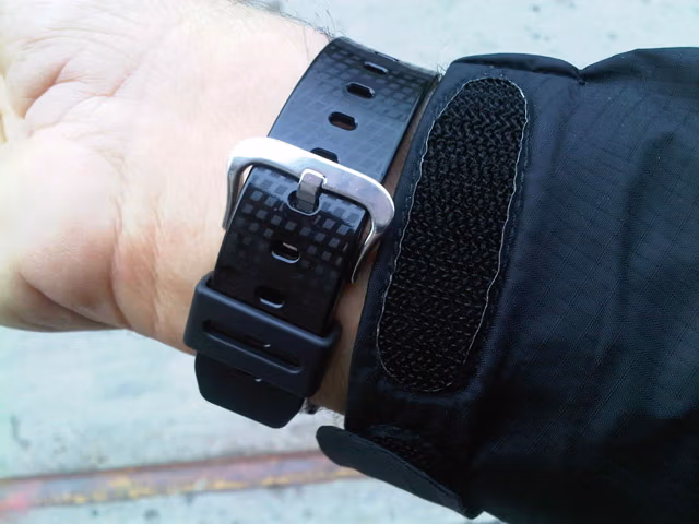 Casio DW-6900NB-1