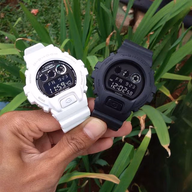 Casio DW-6900NB-7