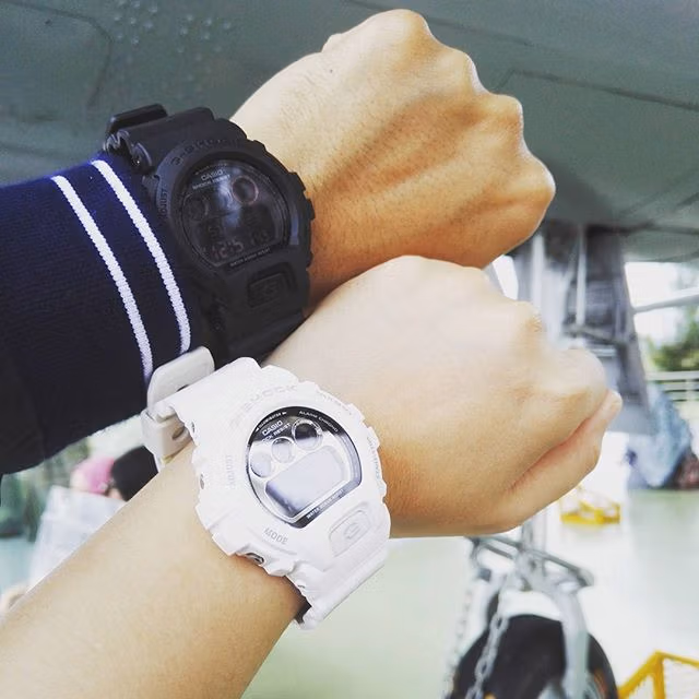 Casio DW-6900NB-7