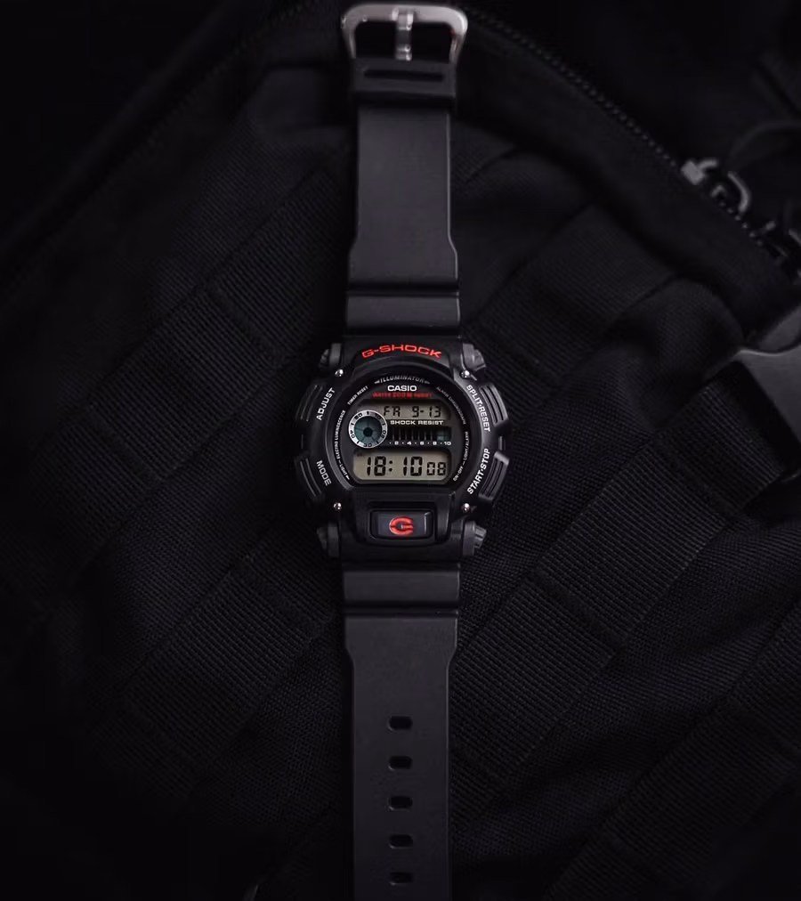 Casio DW-9052-1V