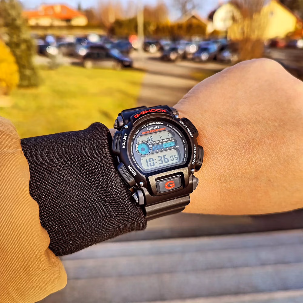 Casio DW-9052-1V
