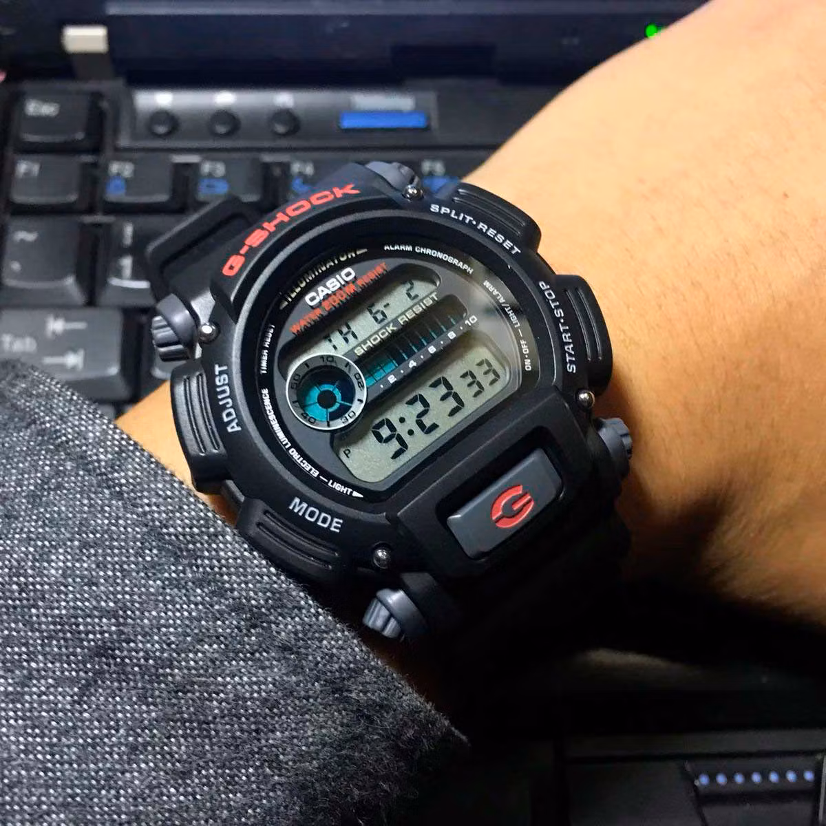 Casio DW-9052-1V