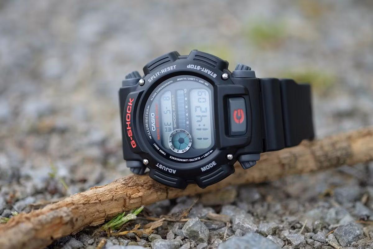 Casio DW-9052-1V
