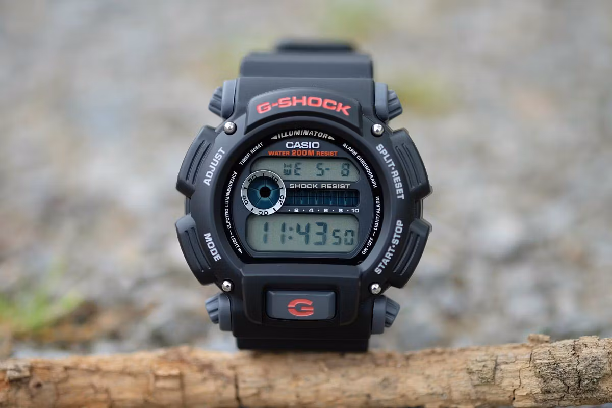 Casio DW-9052-1V