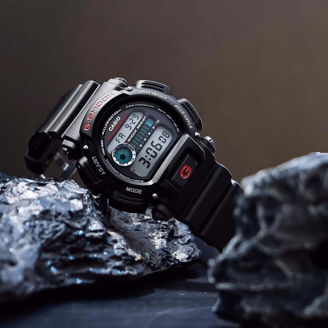 Casio DW-9052-1V