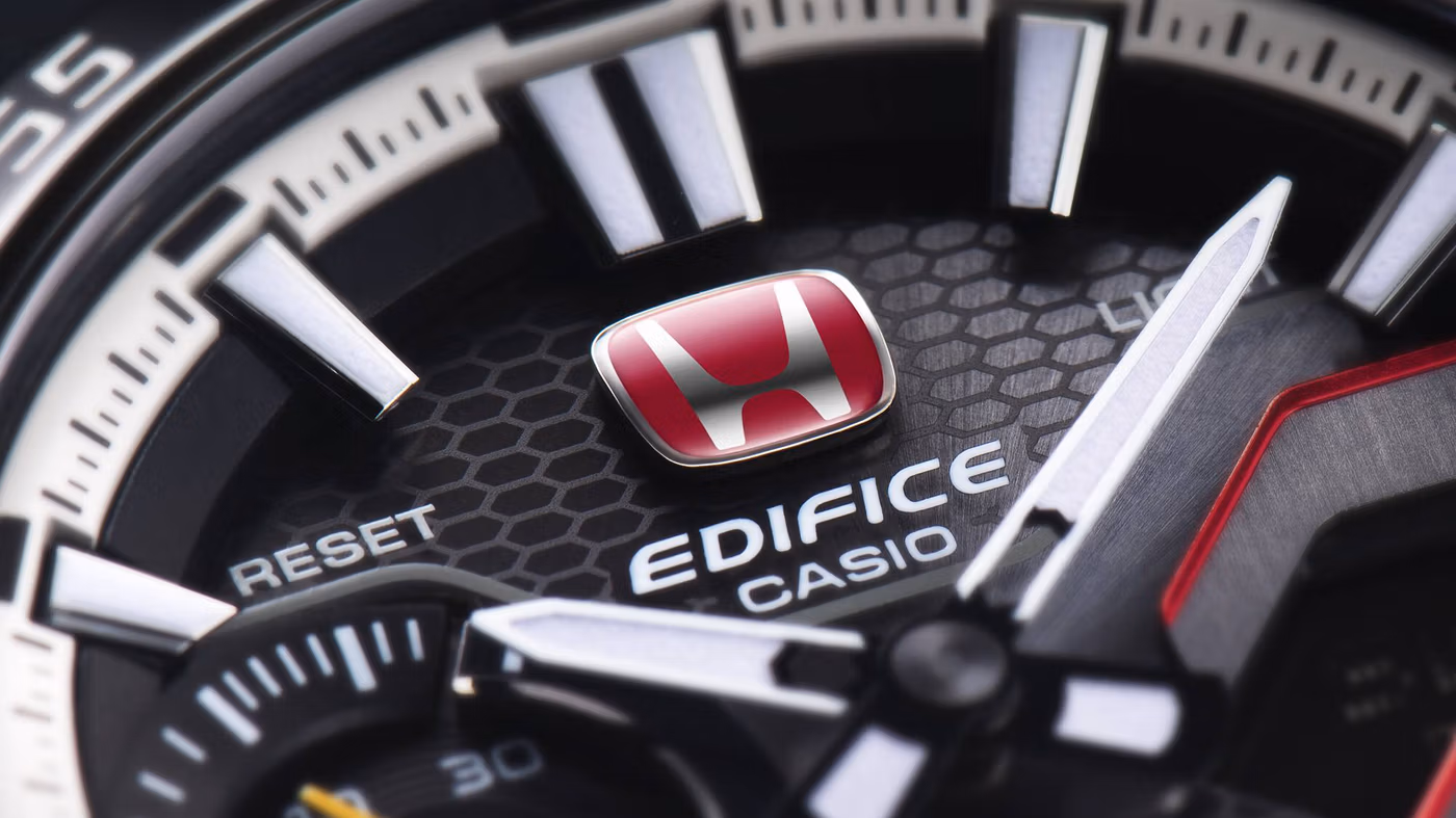 Casio ECB-2200HTR-1A