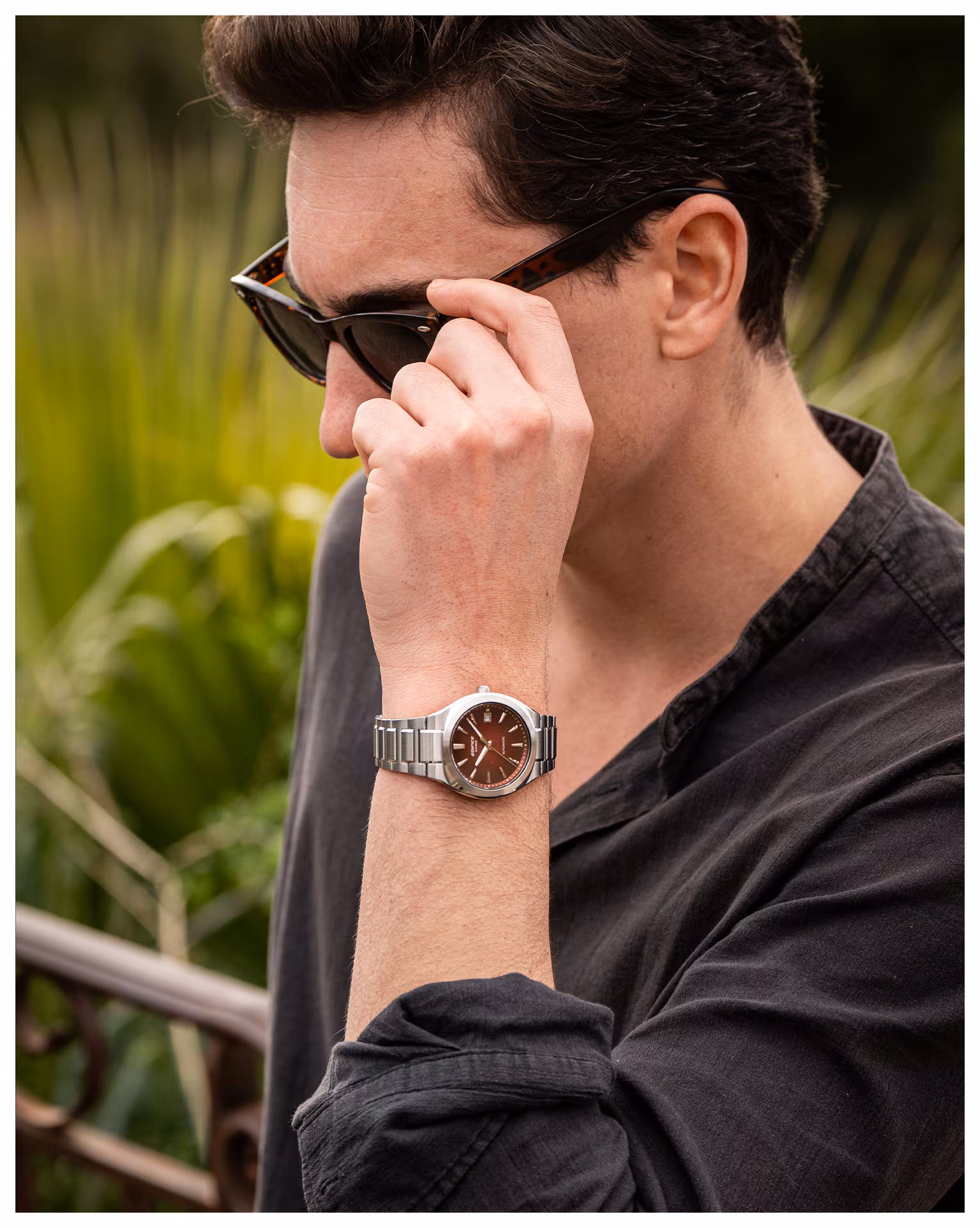 Casio EFK-200D-4A на запястье