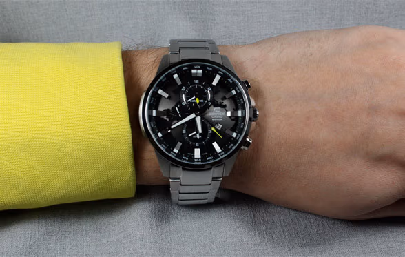 Casio EFR-303D-1A