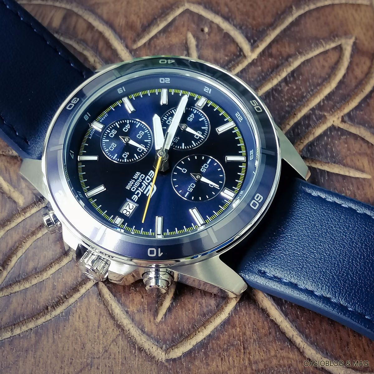 Casio EFR-526L-2CVU00041