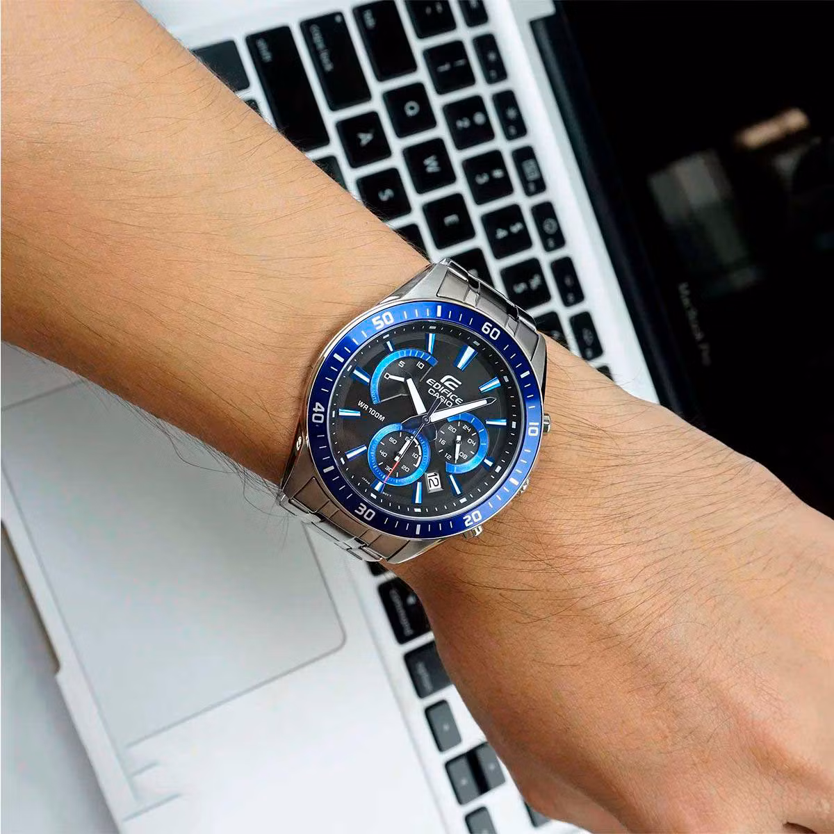 Casio EFR-552D-1A2