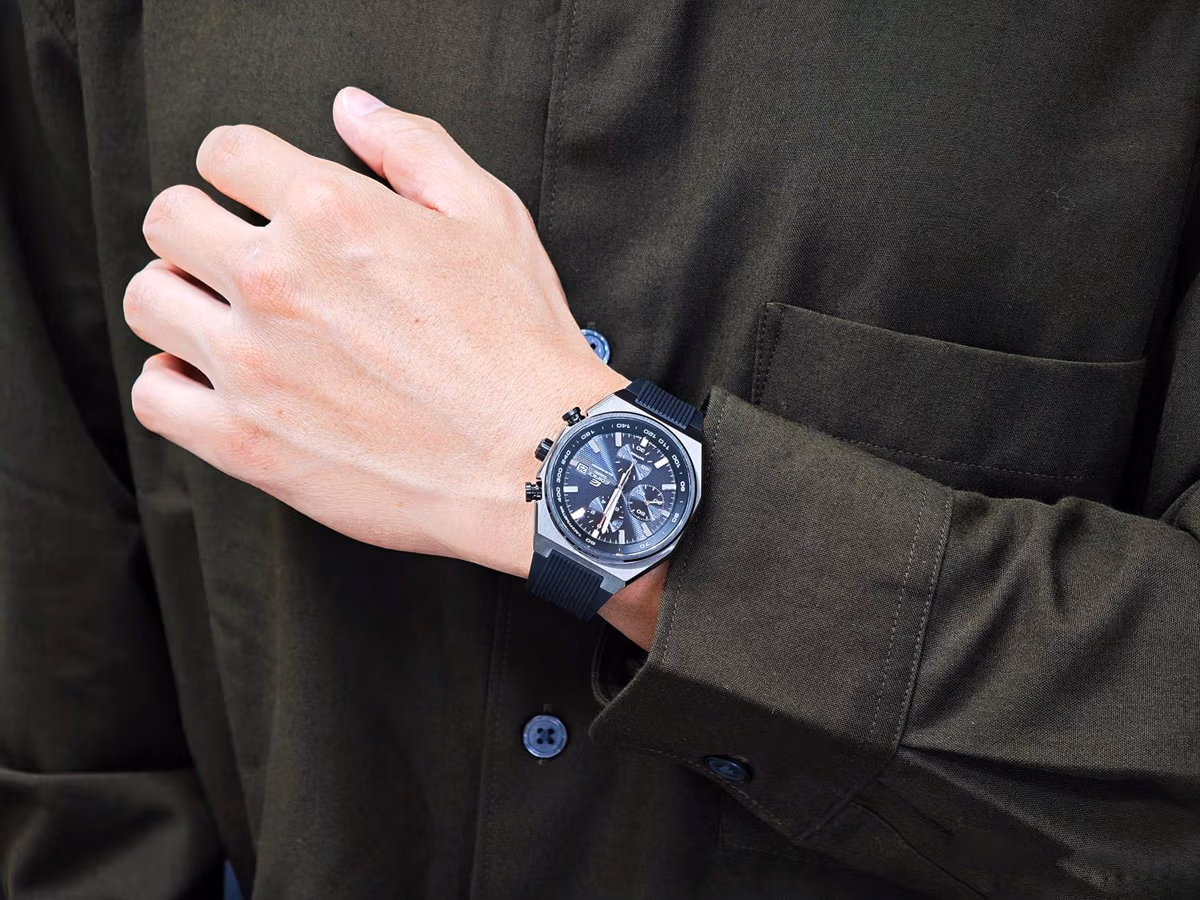 Casio EFS-S660PB-1A