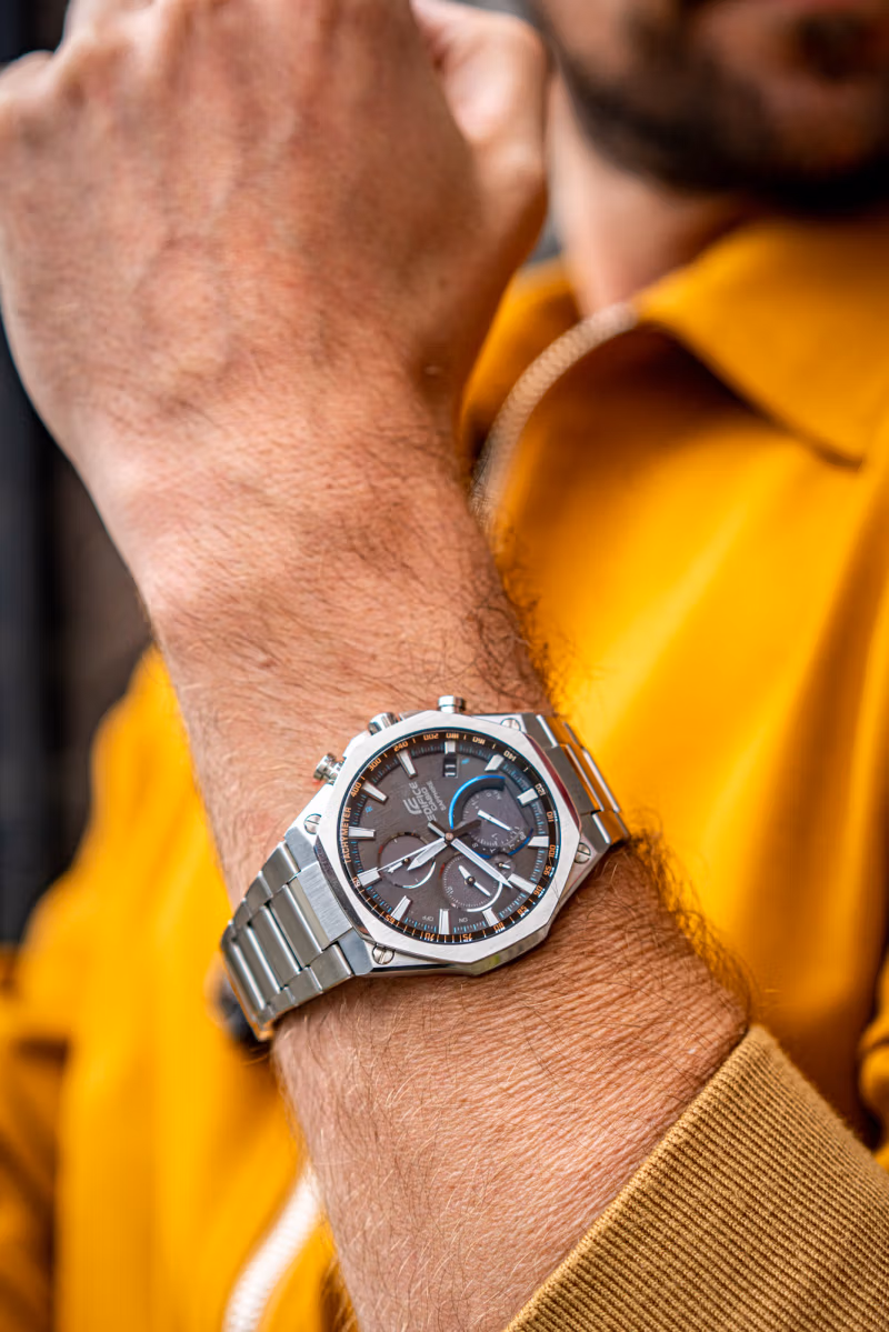 Casio EQB-1100YD-1A