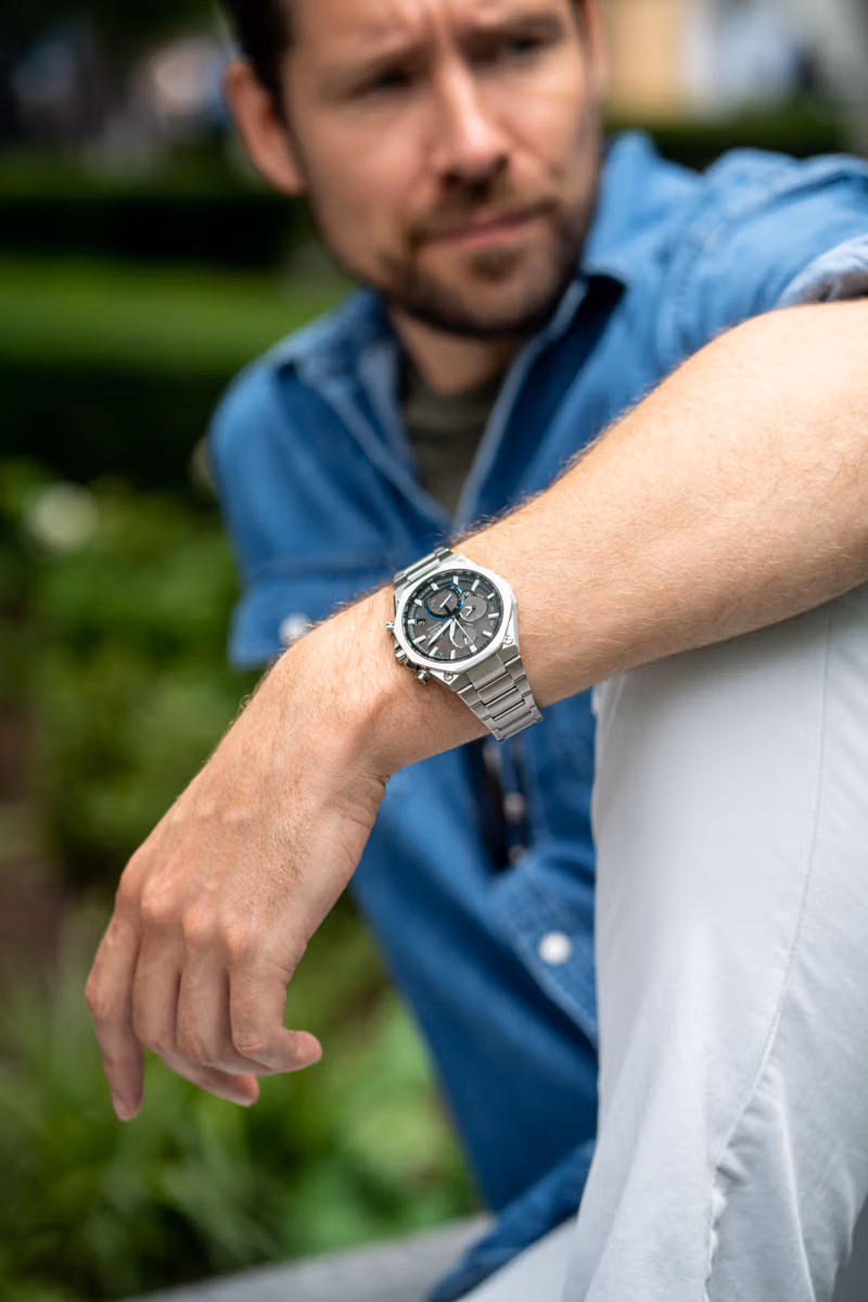 Casio EQB-1100YD-1A