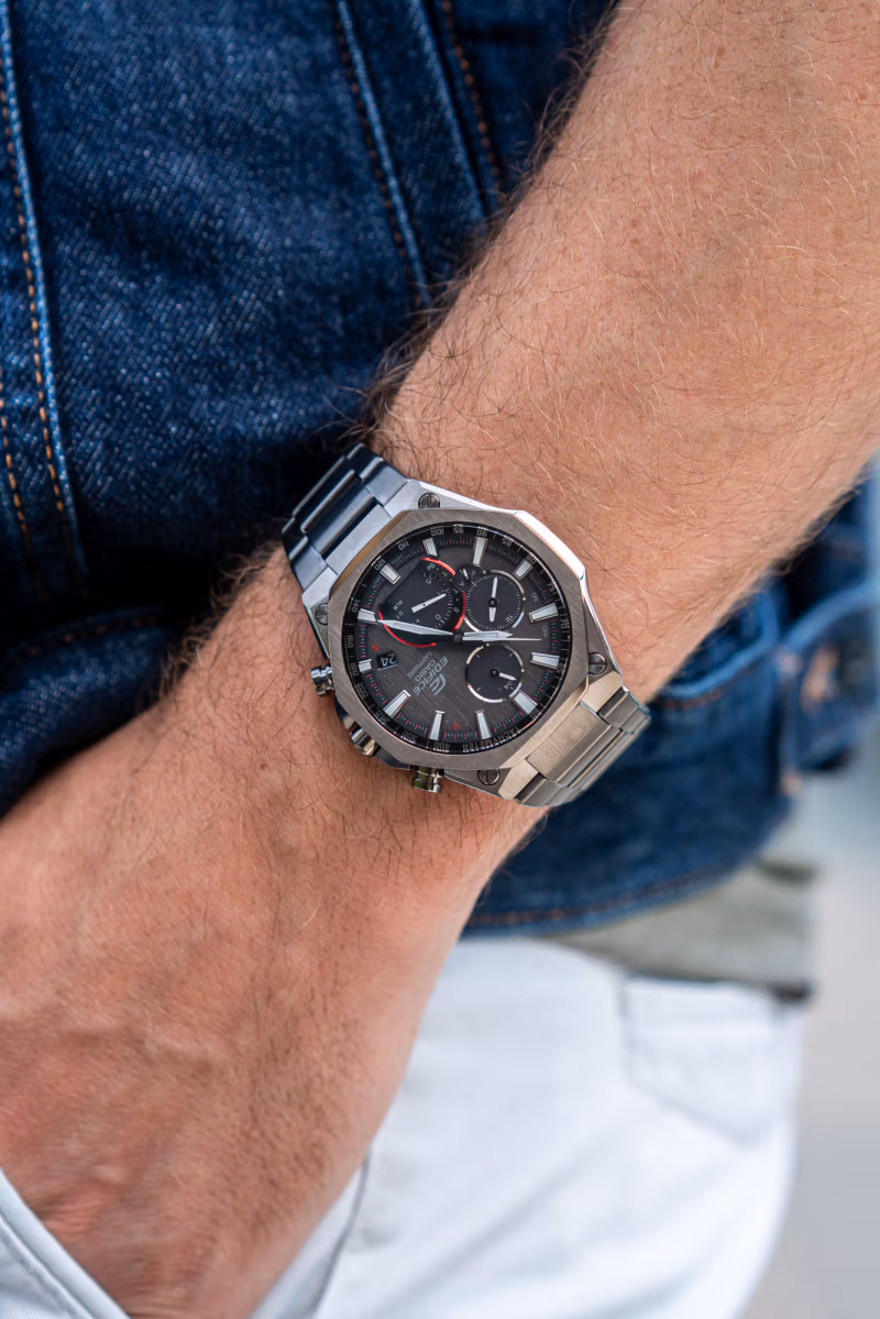 Casio EQB-1100YDC-1A