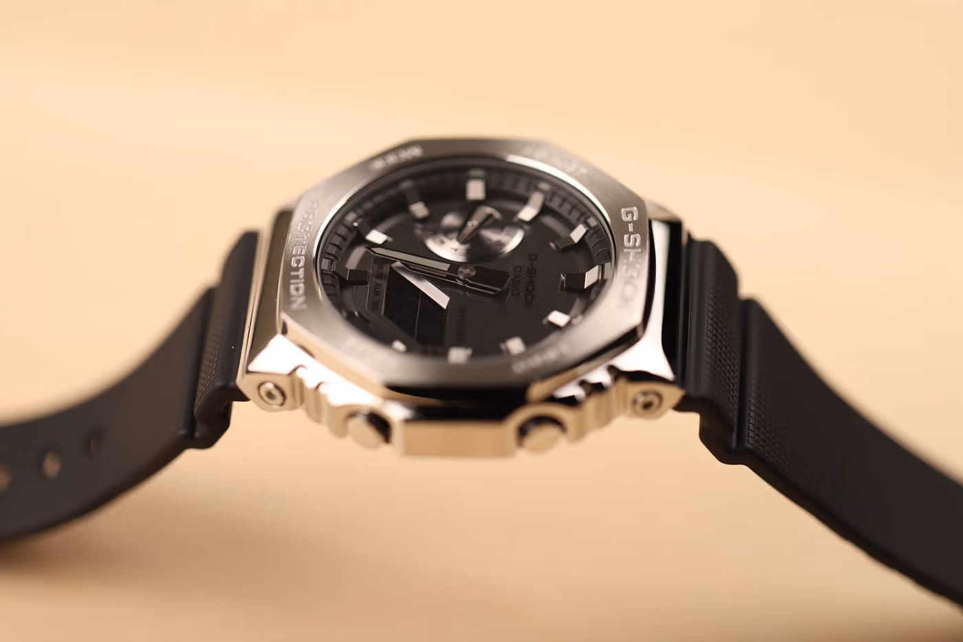 Casio GM-2100-1A