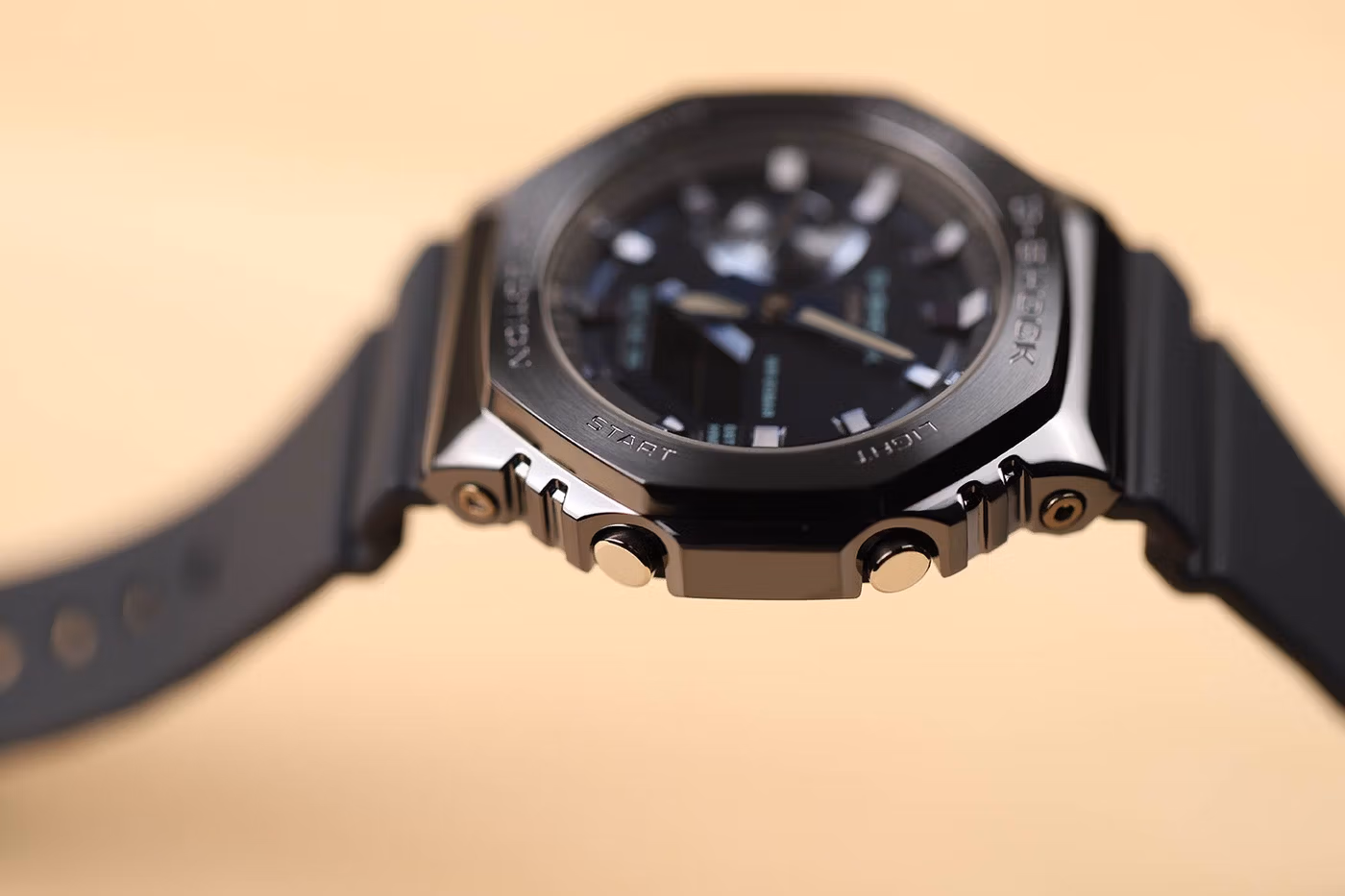 Casio GM-2100N-2A