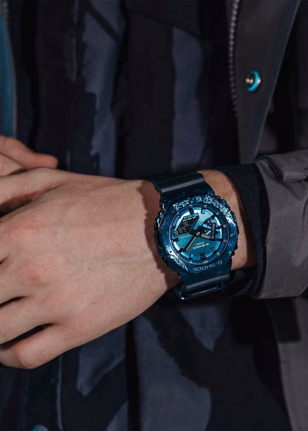 Casio GM-2140GEM-2A