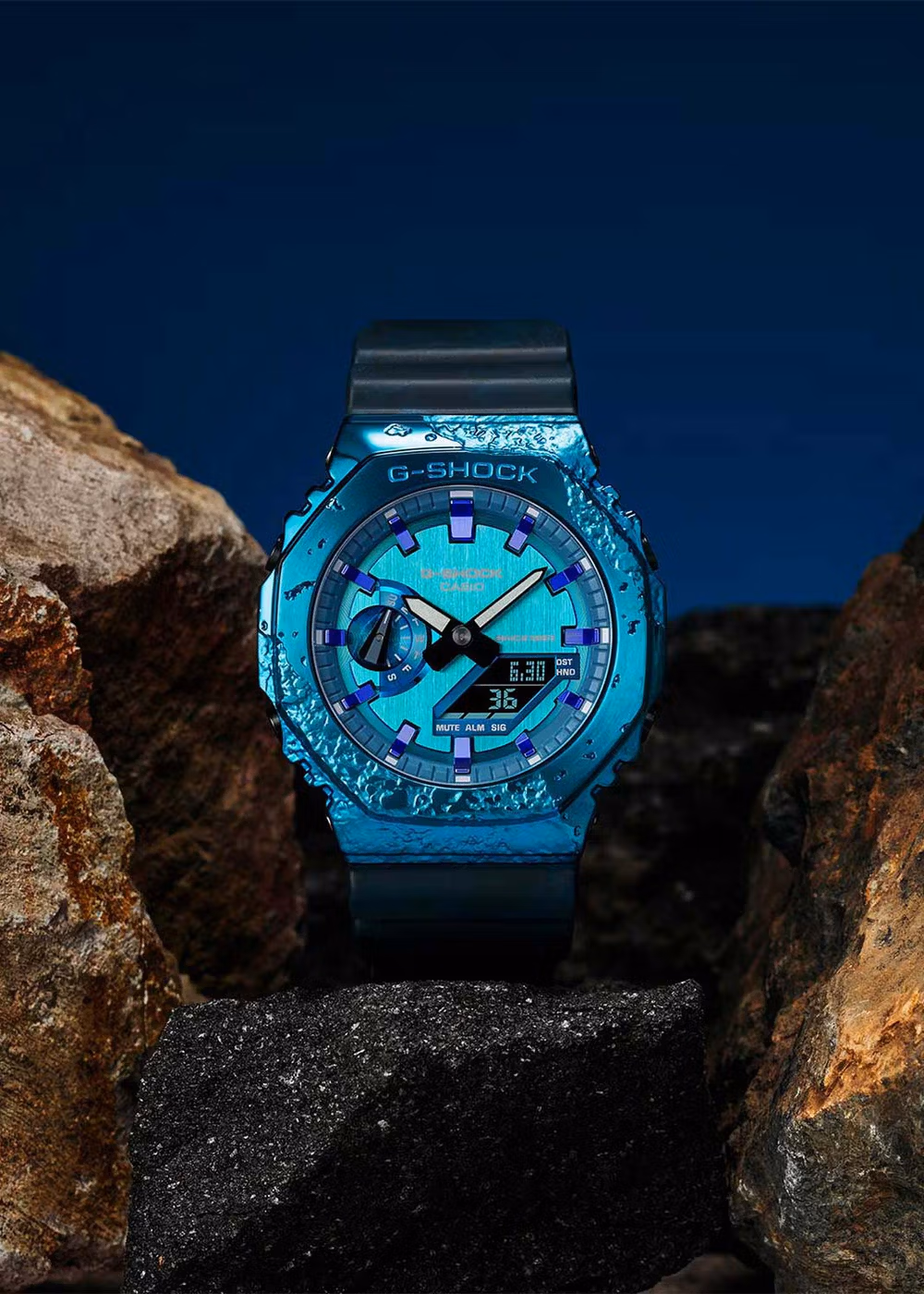 Casio GM-2140GEM-2A