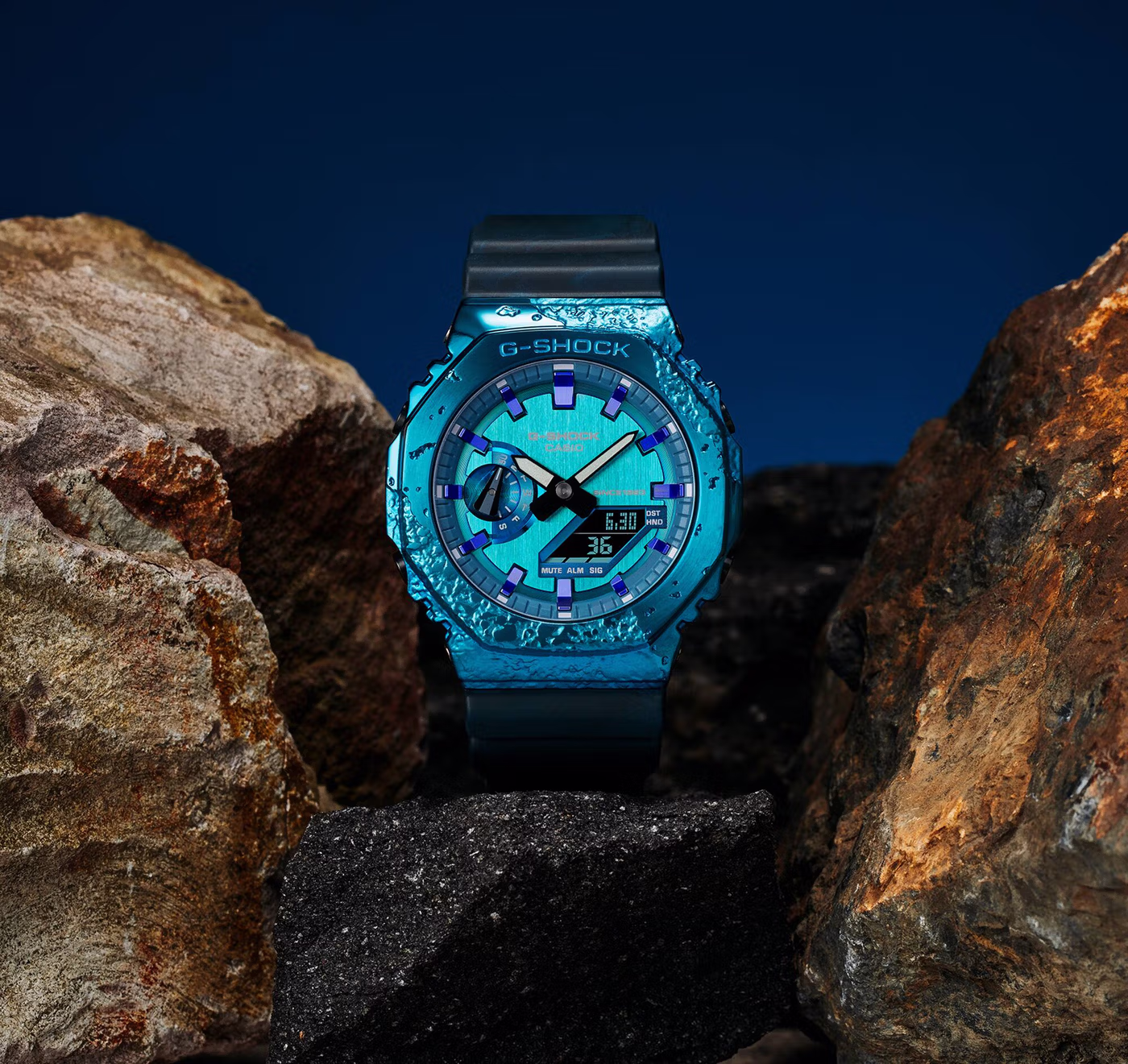Casio GM-2140GEM-2A