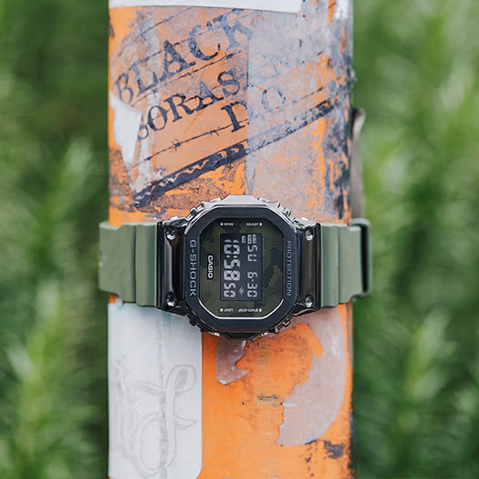 Casio GM-5600B-3