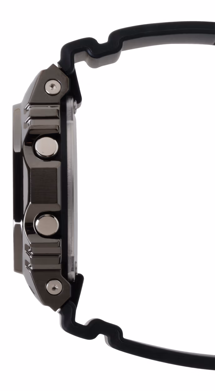 Casio GM-5600BRW-1