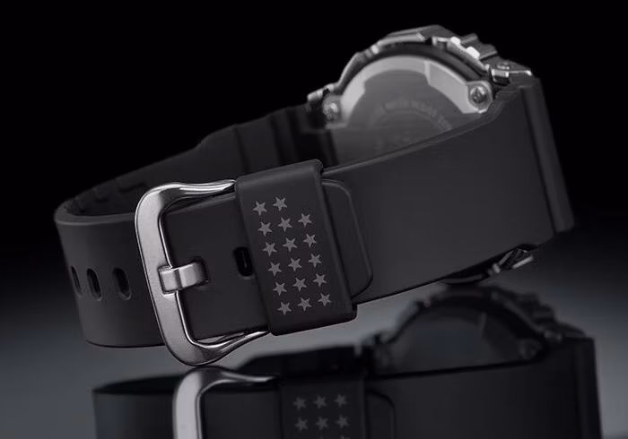 Casio GM-5600RI20-1