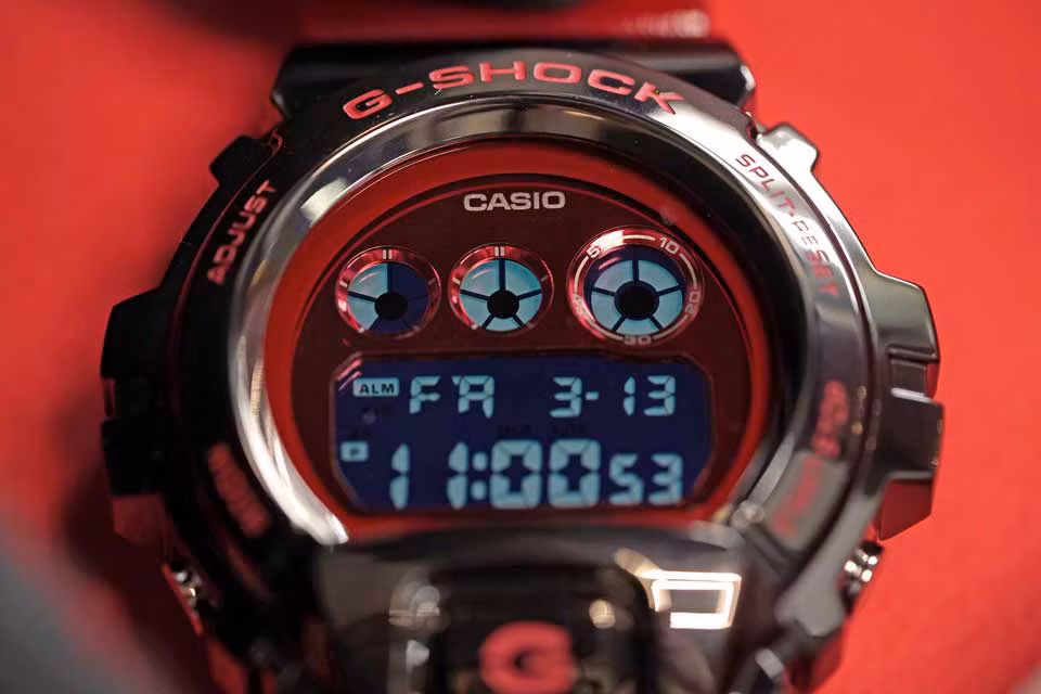 Casio GM-6900B-4