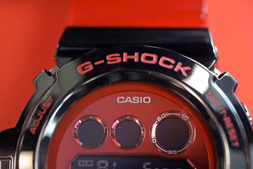 Casio GM-6900B-4