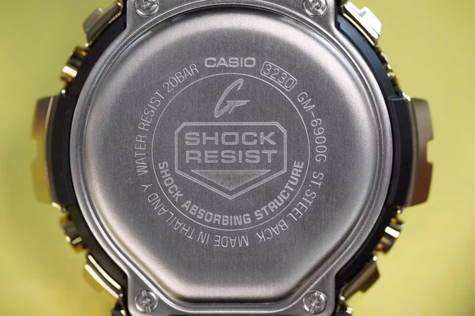Casio GM-6900G-9