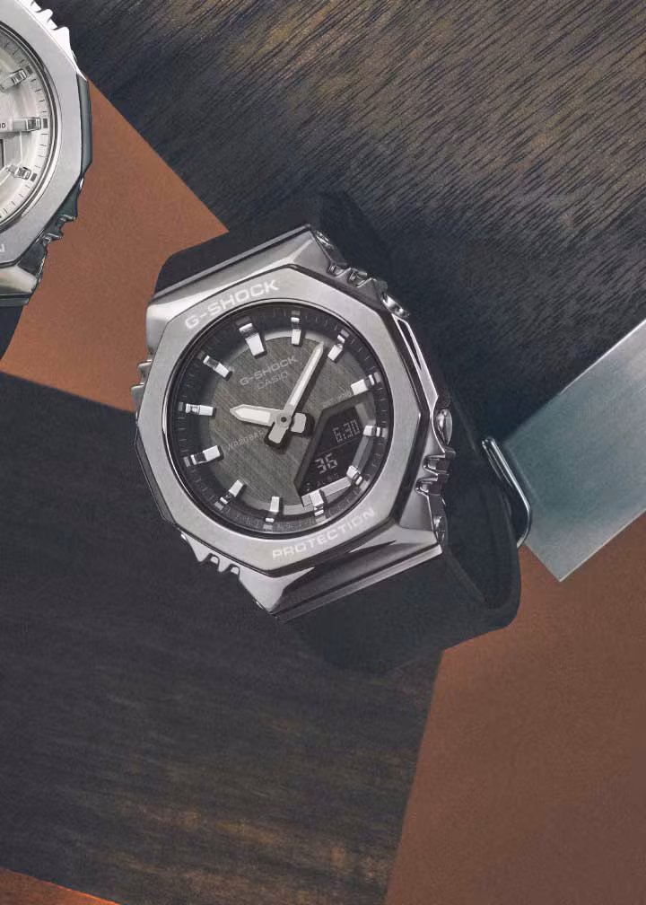 Casio GM-S2110-1A1