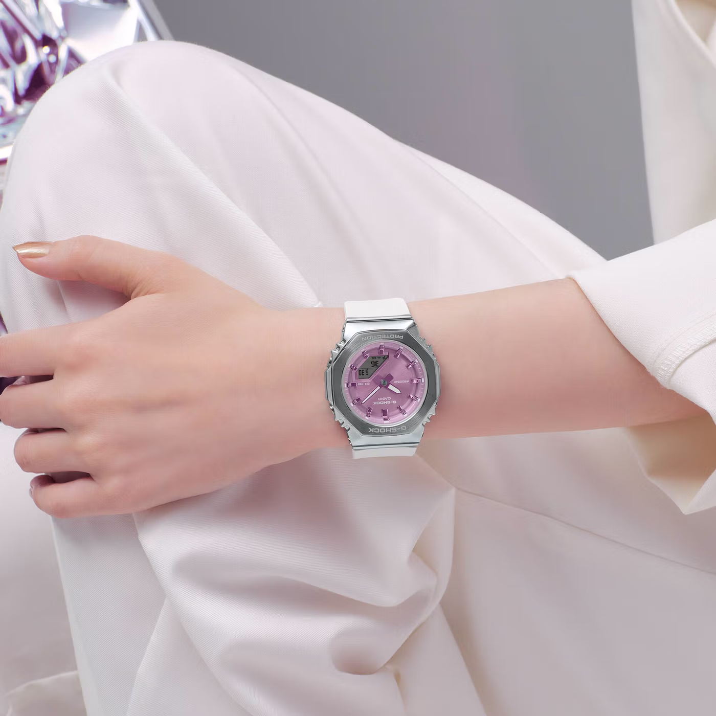 Casio GM-S2110-7A6