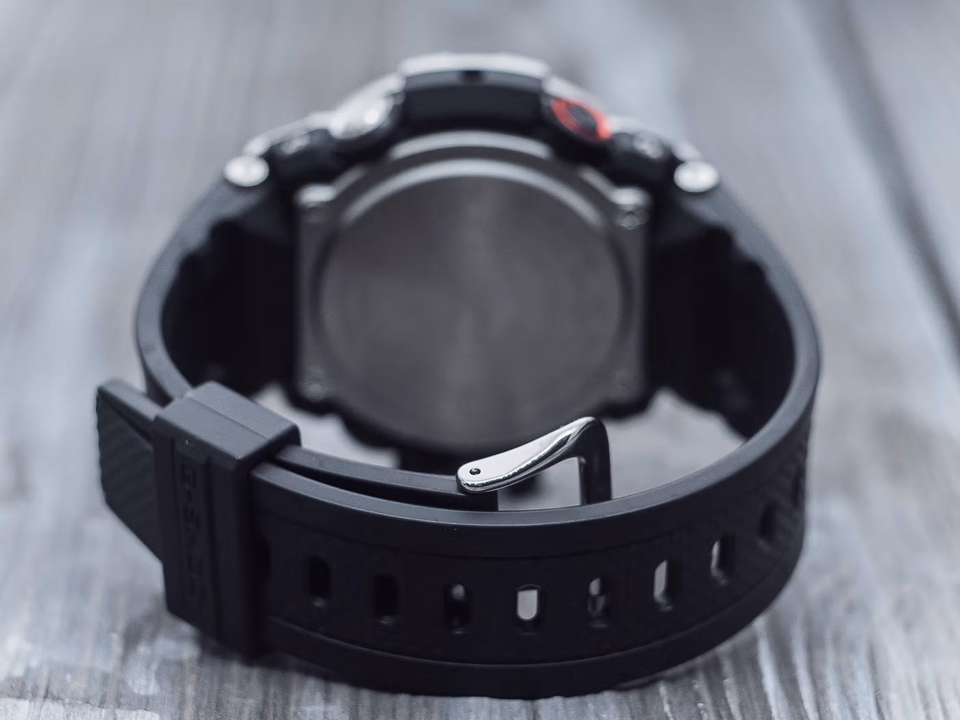 Casio GST-B100-1A