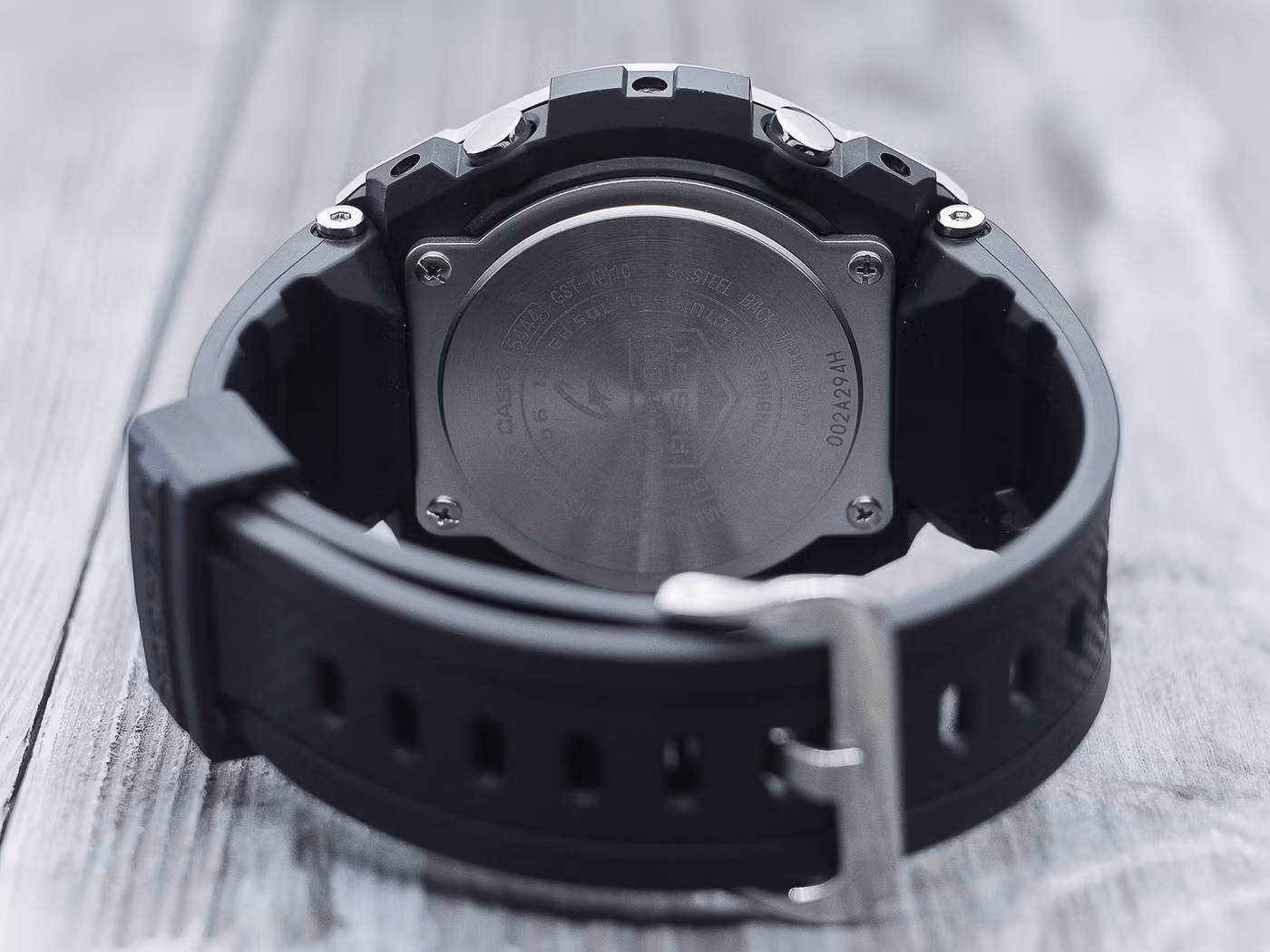 Casio GST-W110-1A