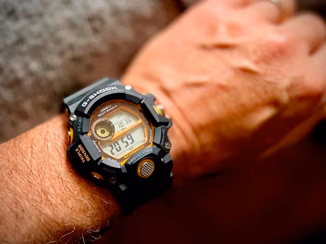 Casio GW-9400Y-1