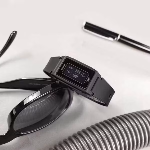 Casio LF-10WH-1